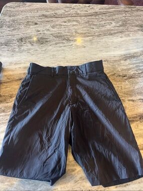 Walter Hagen Black Flat-Front Golf Shorts